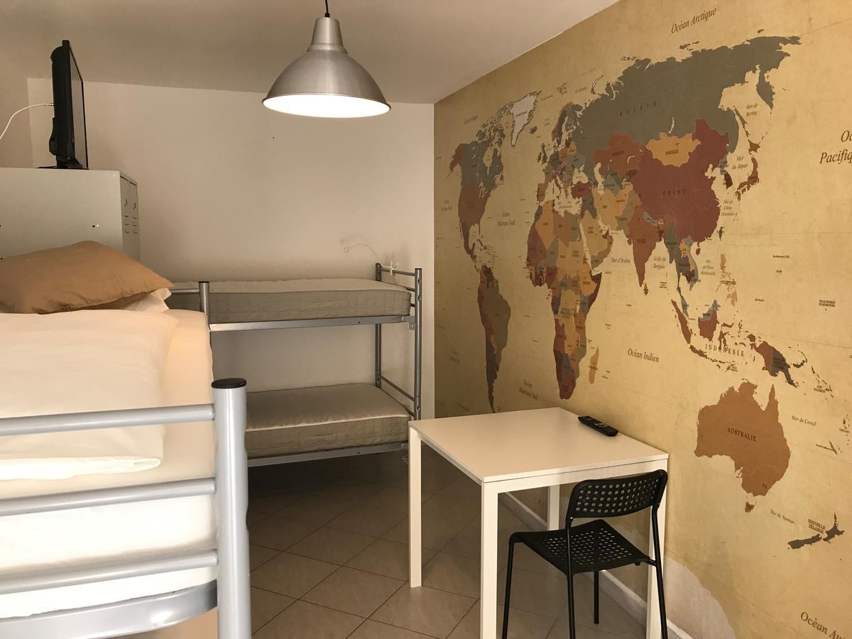 Boutique Hostel Zum Goldenen Kegel Вена Экстерьер фото