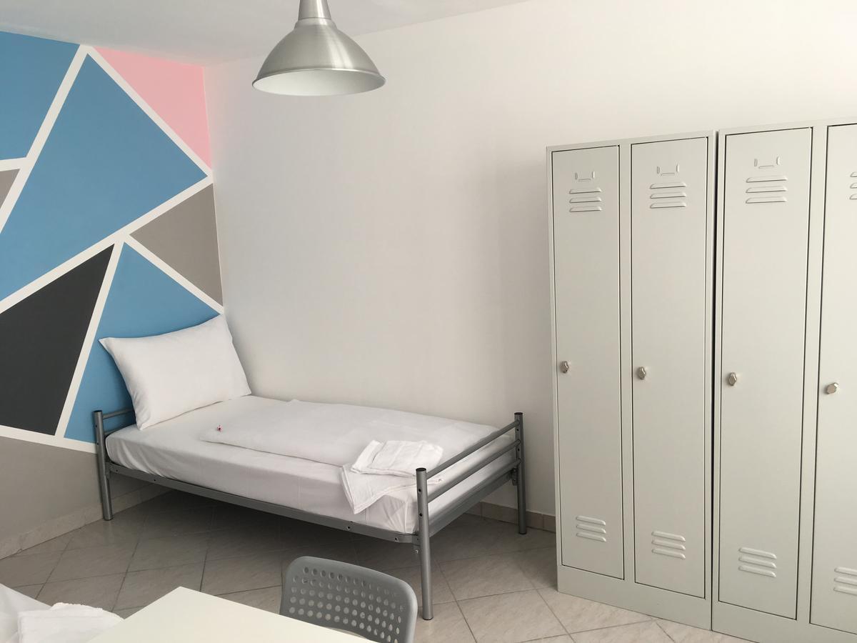 Boutique Hostel Zum Goldenen Kegel Вена Экстерьер фото