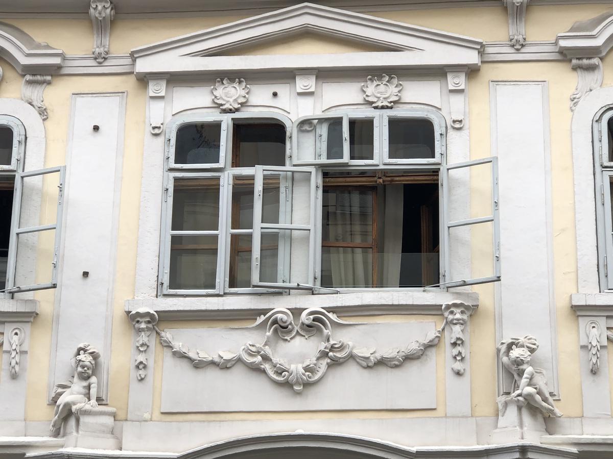 Boutique Hostel Zum Goldenen Kegel Вена Экстерьер фото